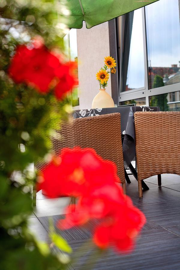 Hotel Restauracja Teczowa Luban Bilik gambar