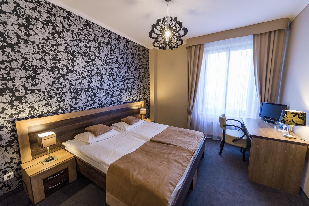 Hotel Restauracja Teczowa Luban Luaran gambar