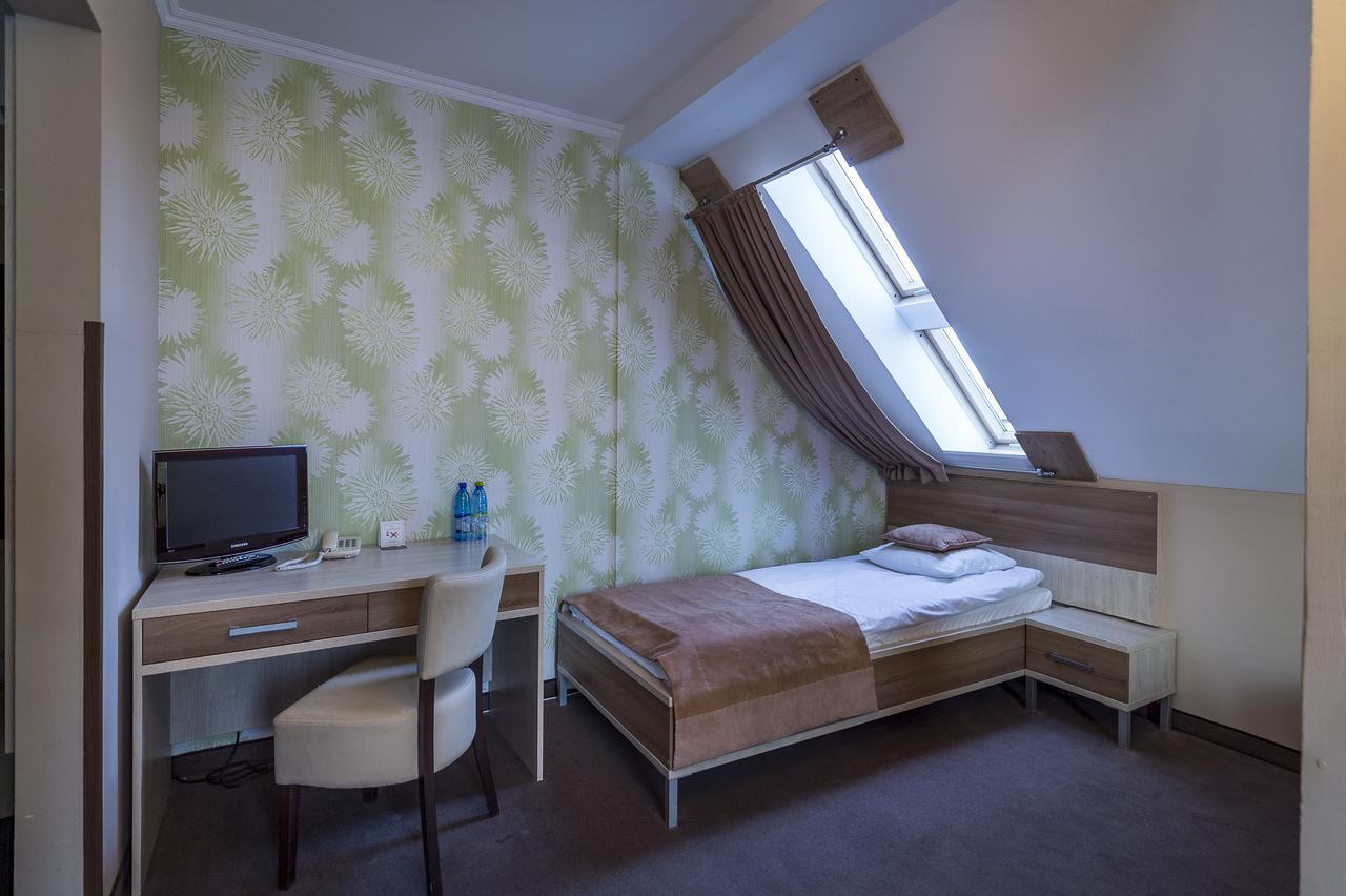 Hotel Restauracja Teczowa Luban Luaran gambar