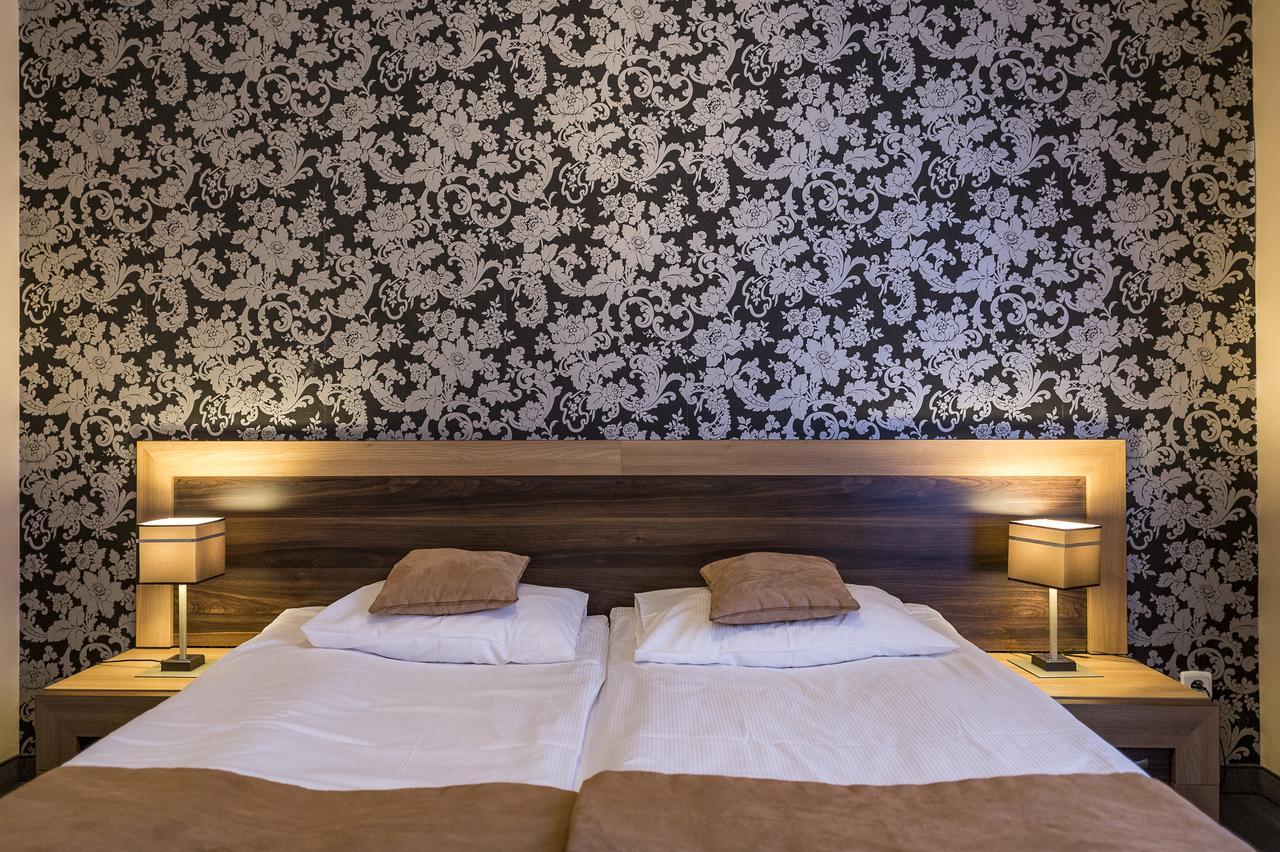 Hotel Restauracja Teczowa Luban Luaran gambar