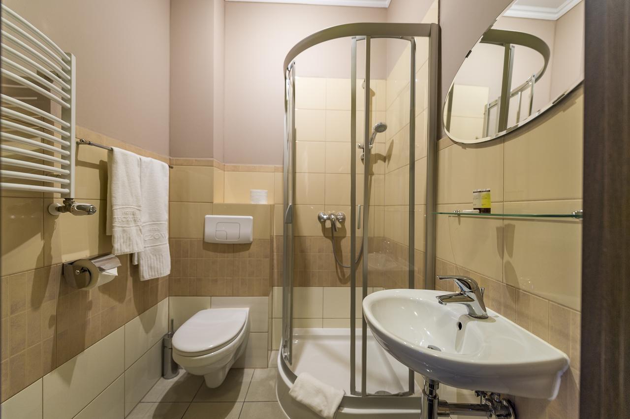 Hotel Restauracja Teczowa Luban Luaran gambar