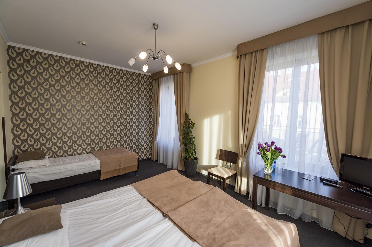 Hotel Restauracja Teczowa Luban Luaran gambar