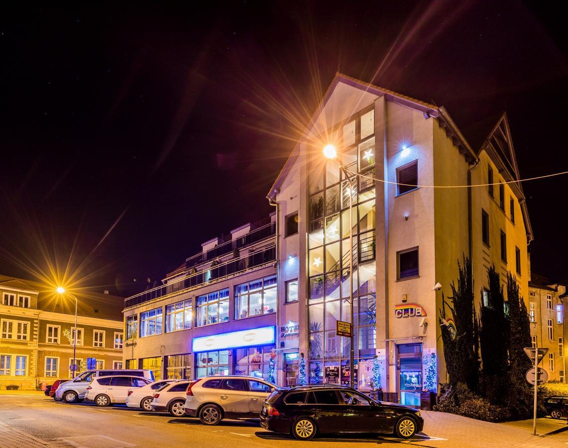 Hotel Restauracja Teczowa Luban Luaran gambar