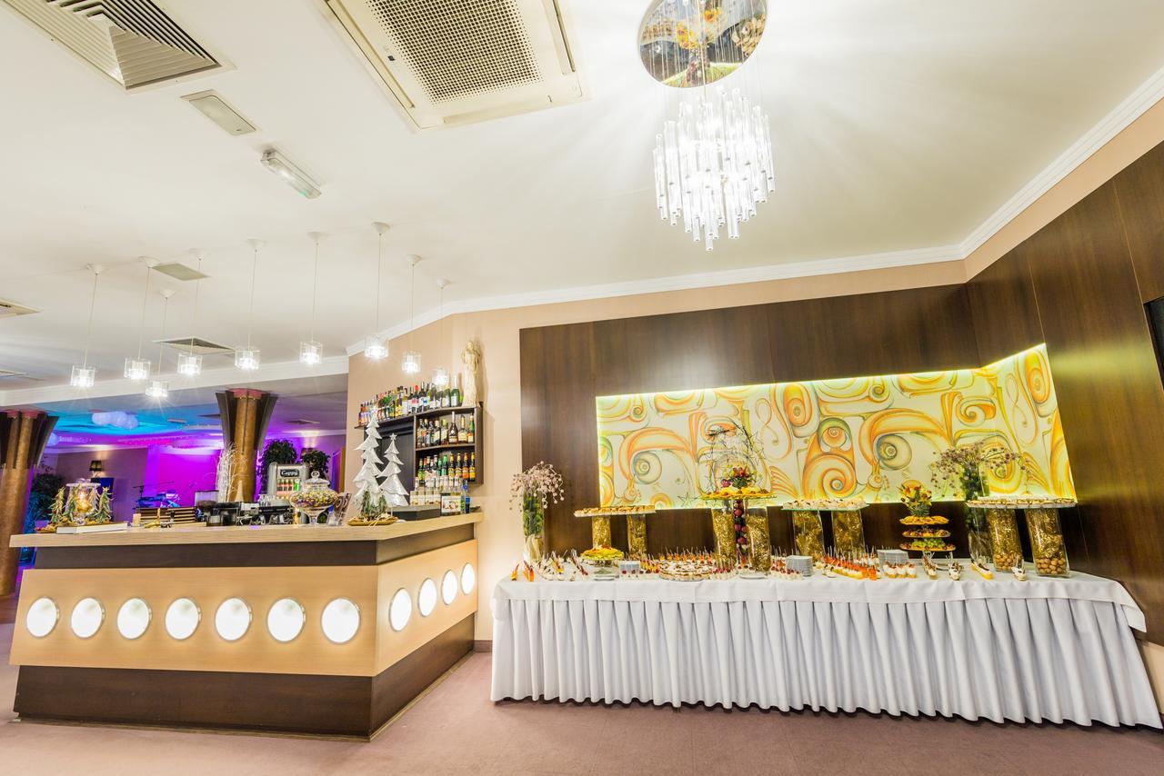 Hotel Restauracja Teczowa Luban Luaran gambar