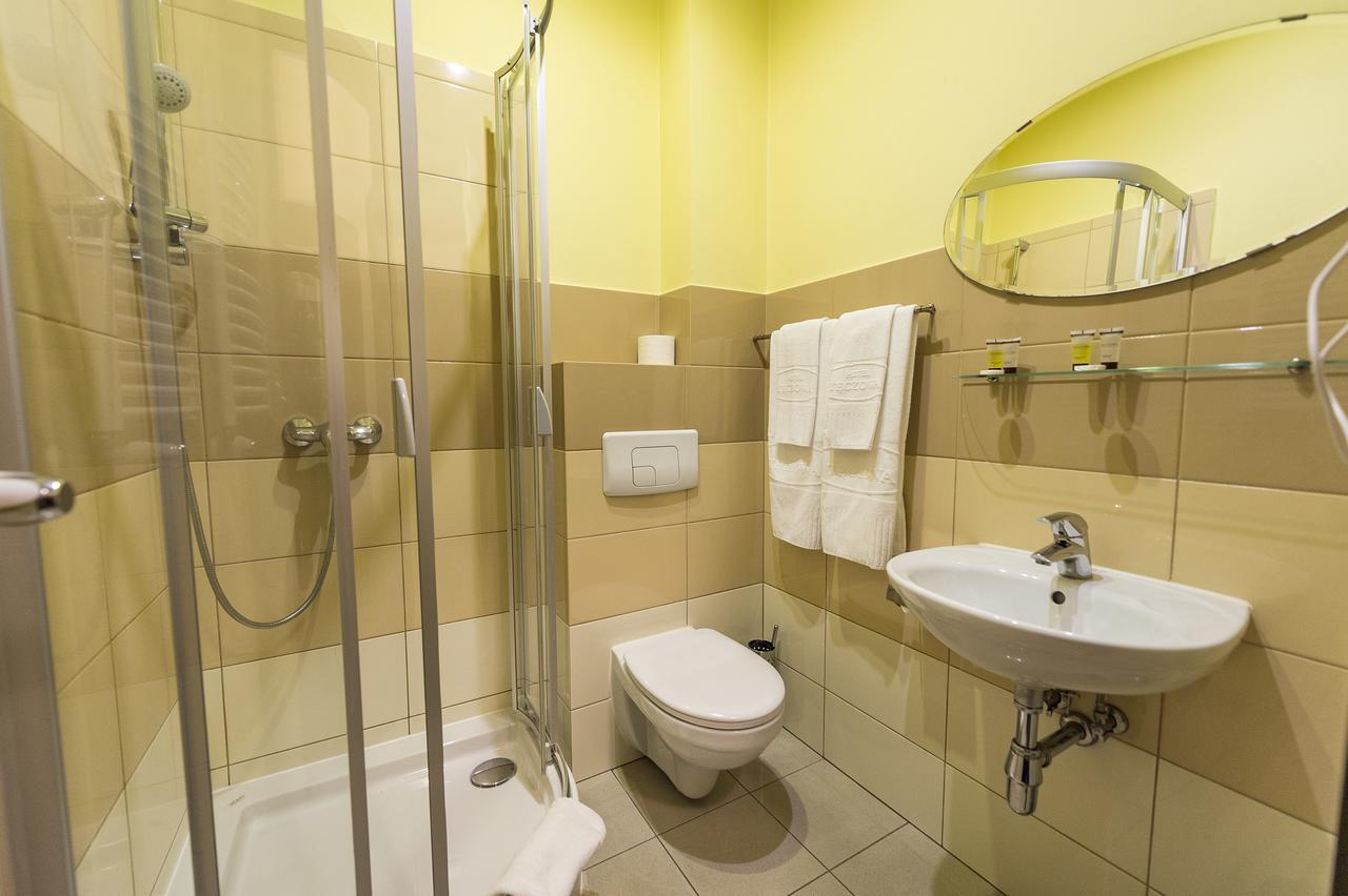 Hotel Restauracja Teczowa Luban Luaran gambar