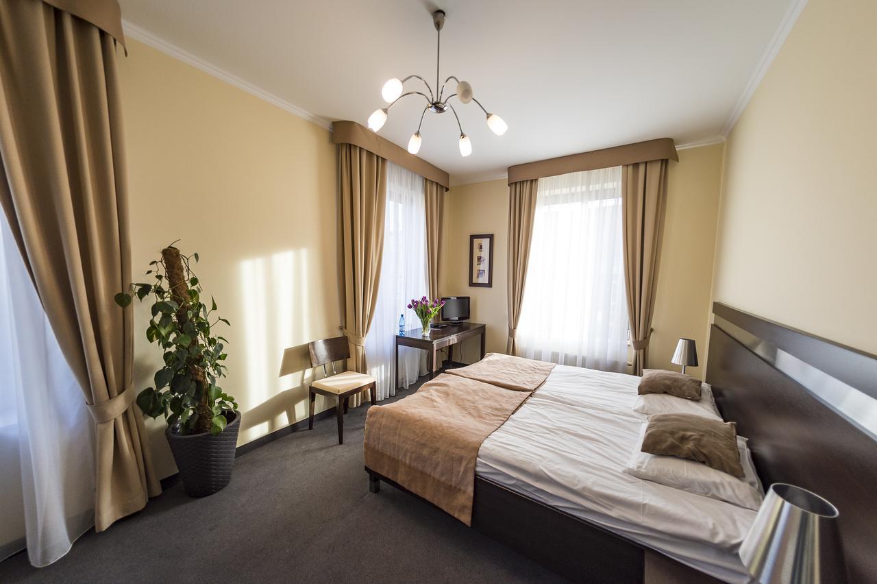 Hotel Restauracja Teczowa Luban Luaran gambar